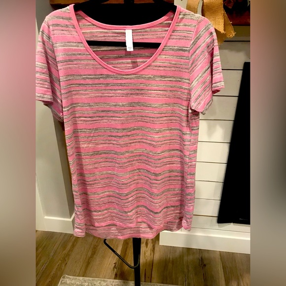 LuLaRoe Classic T Size Medium .  NWOT. - Picture 1 of 4